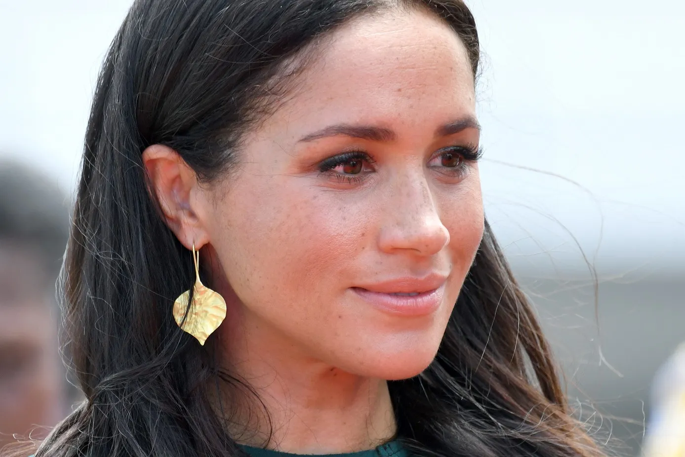 The Palace Believes Meghan Markle's Racism Allegations Will Go Away if  Ignored—Book - Newsweek