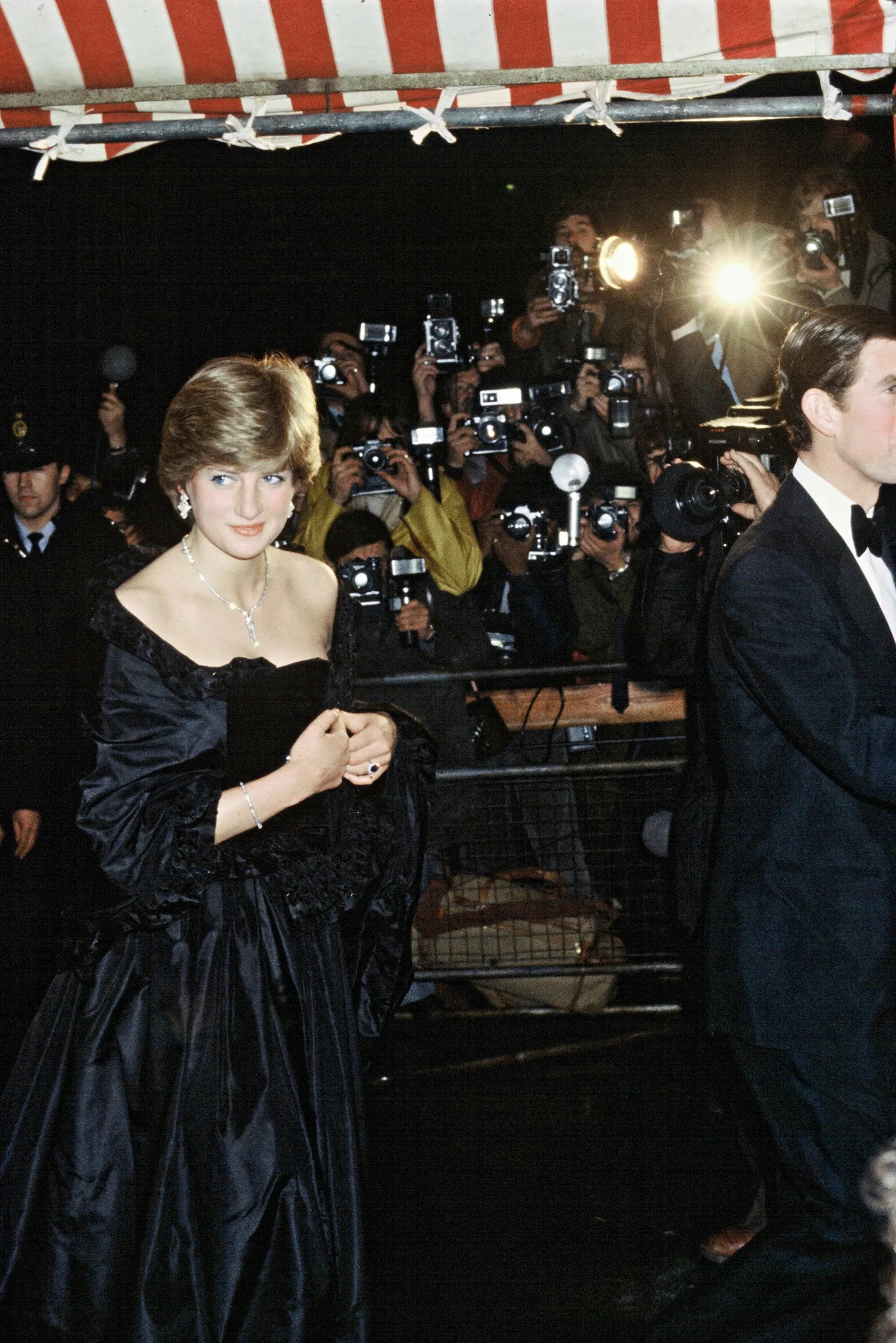 25 Iconic Outfits Worn by Princess Diana - Newsweek