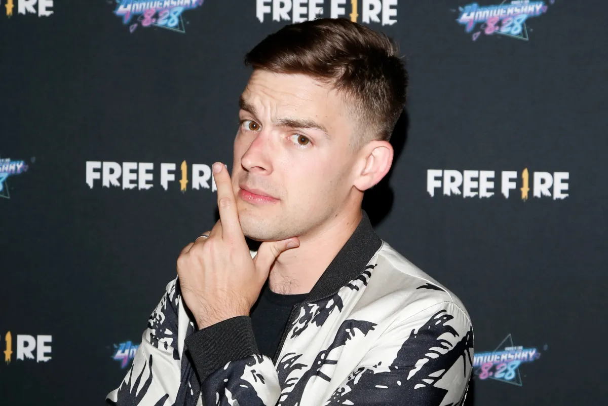 Hat Matpat YouTuber MatPat Launches Petition to Become New ‘Jeopardy!’ Host Amid ...