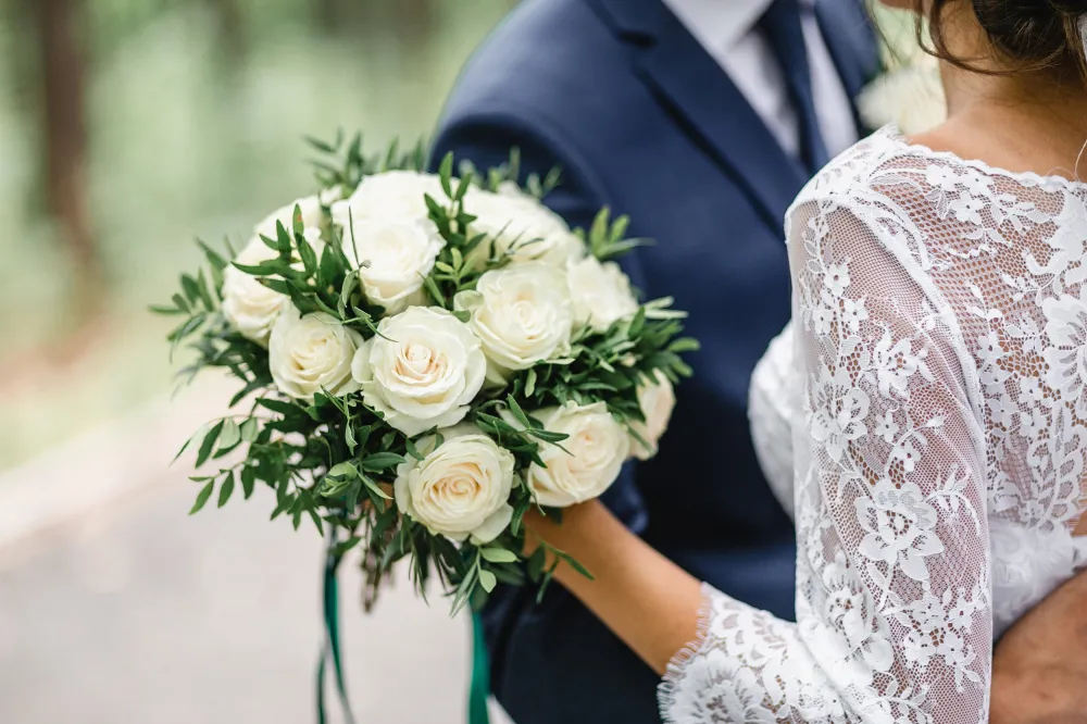 Bride Accidentally Sets Flowers on Fire During First Dance in Epic ...