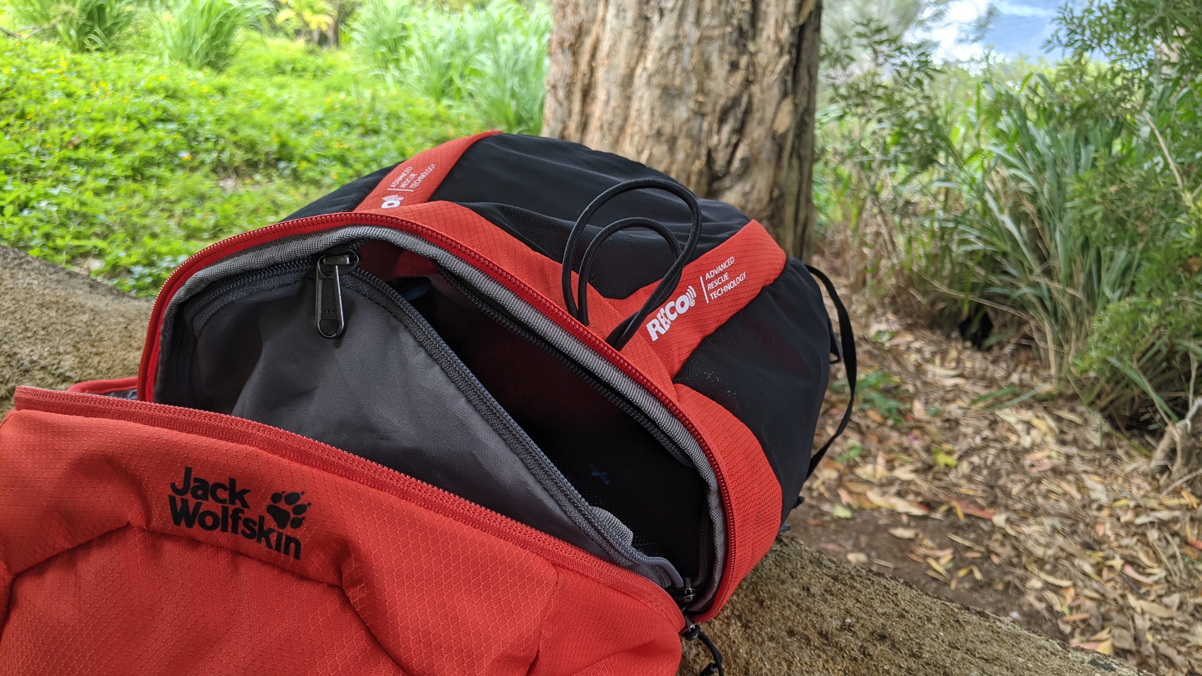 Jack Wolfskin Kingston 30 Pack Recco Review: Great for Day Trips
