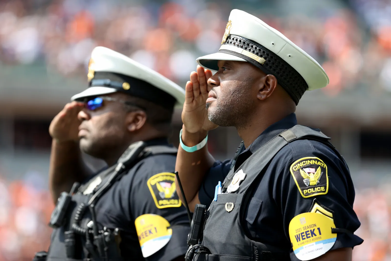 Cincinnati Police Have 40-Year Quota to Improve Hiring of Women, Black ...