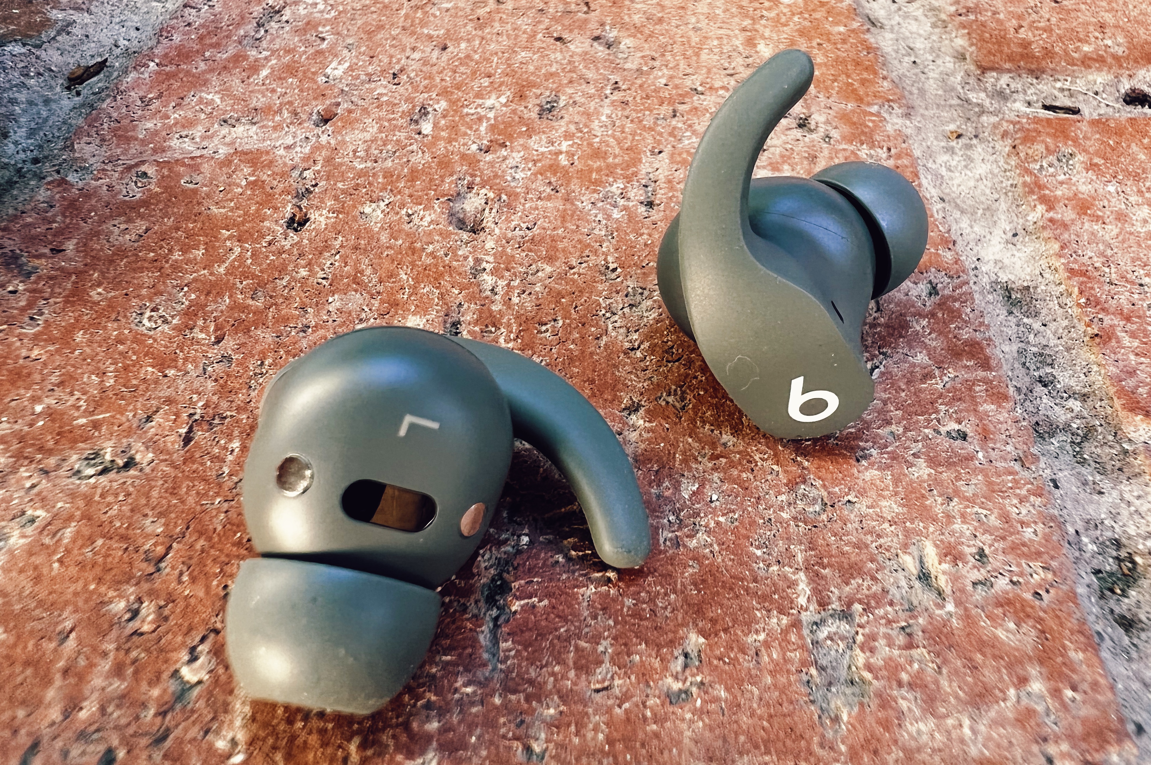 Beats Fit Pro Review: The Fitness Alternative to AirPods - Newsweek