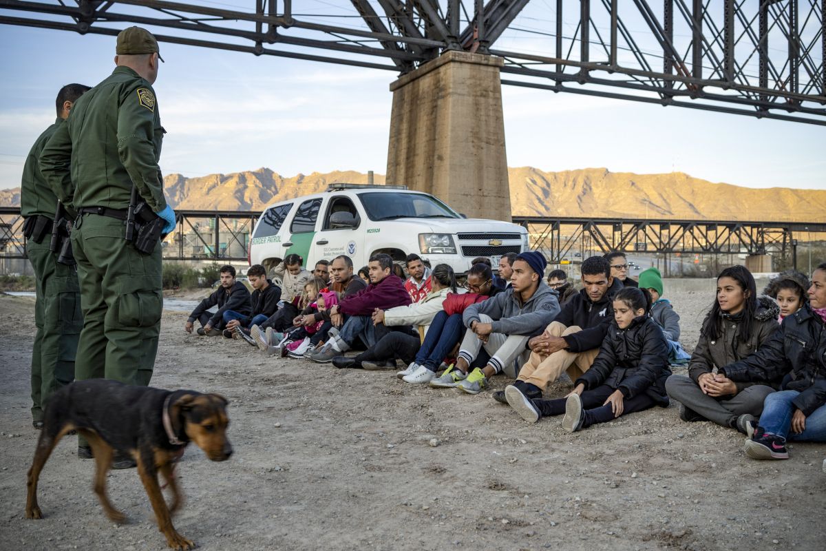 ‘Shadow Police’ Accused of Covering Up Crimes Committed by Border ...