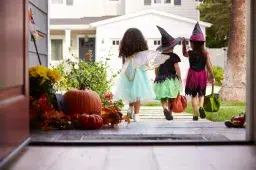 Internet Backs Parent Who Threw Kids a Party After They Were Uninvited Over Purple Hair
