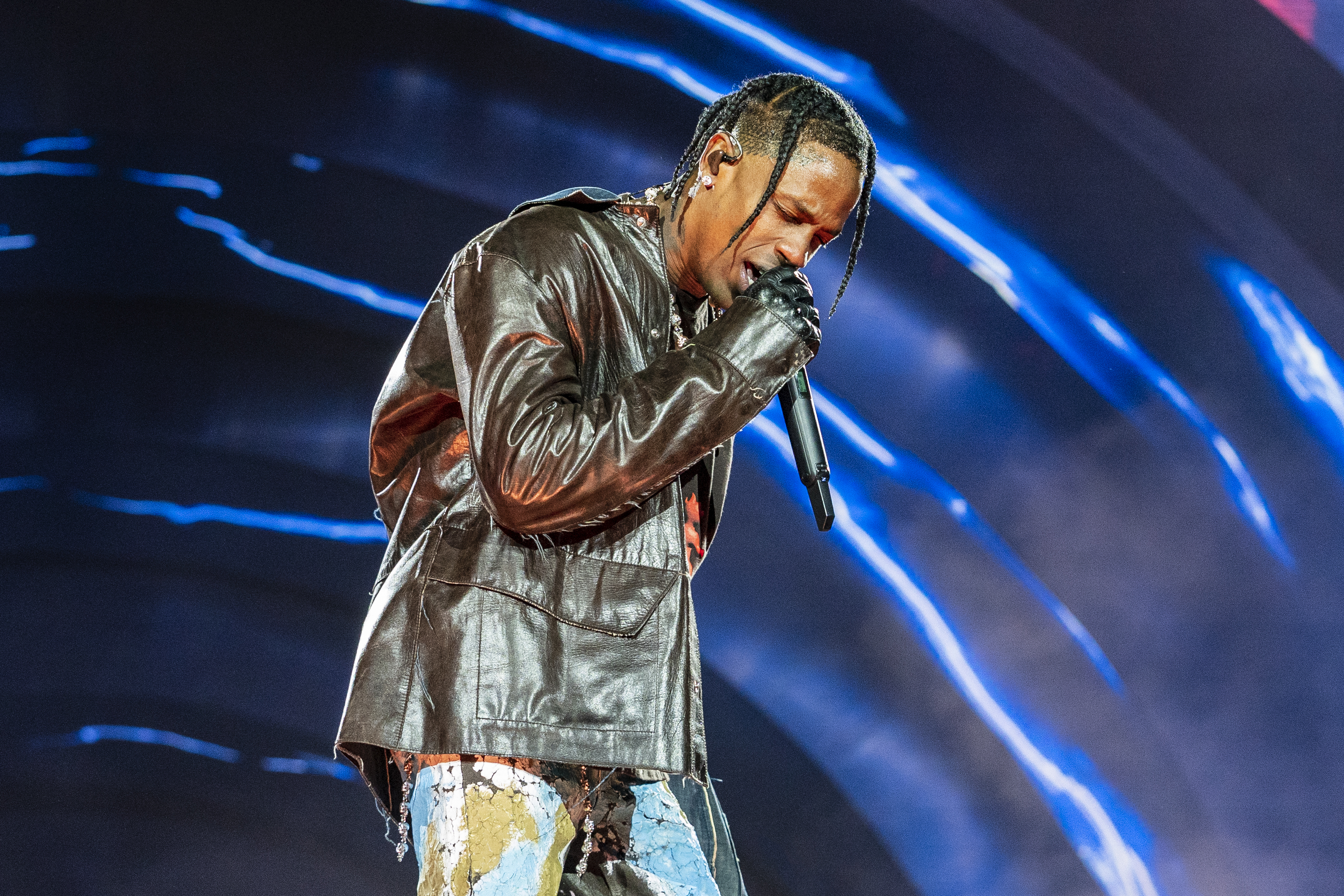 Video of Travis Scott Hurling Homophobic Slurs During 2015 Concert