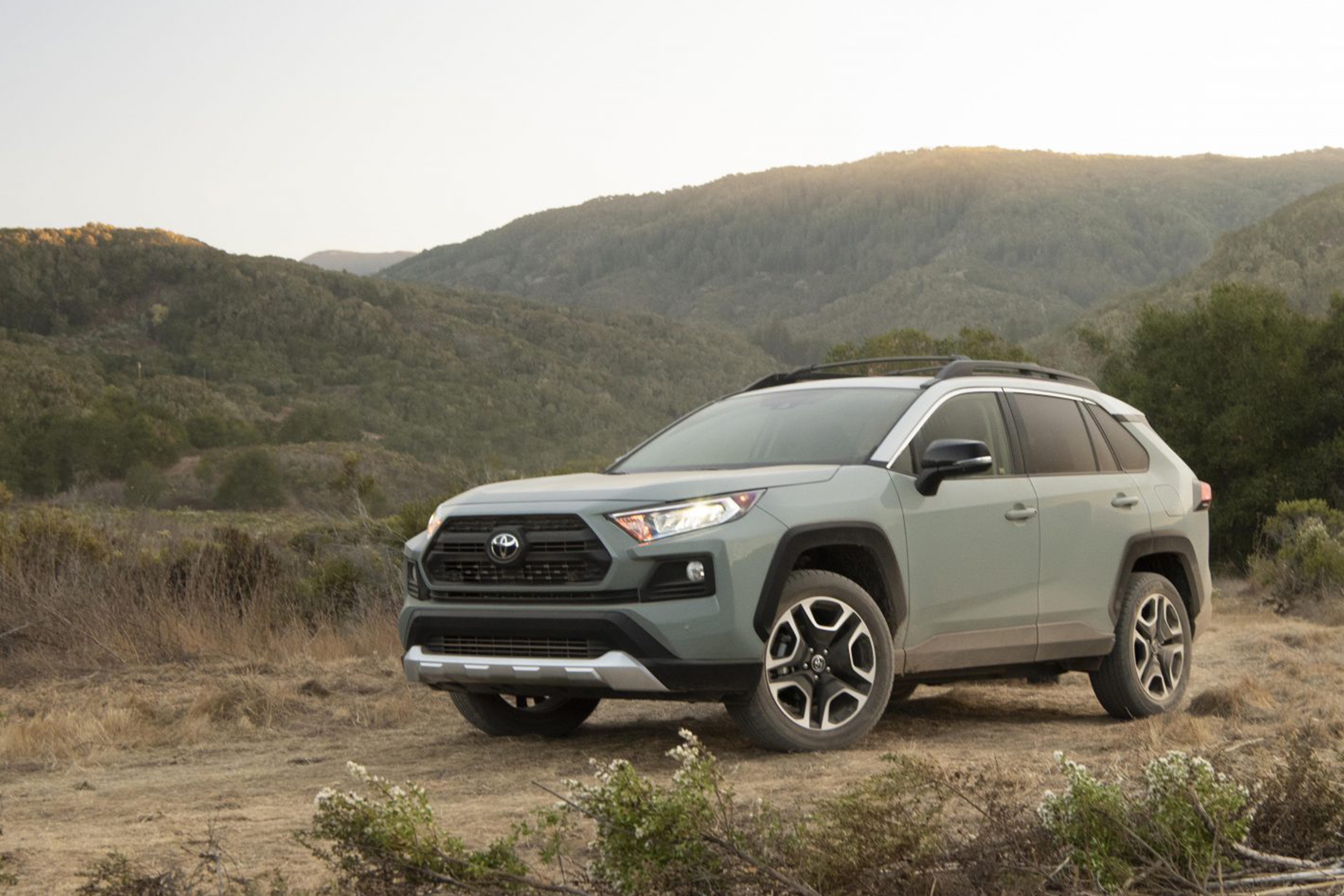 Do You Remember These RAVs? Toyota Celebrates 25th Anniversary of