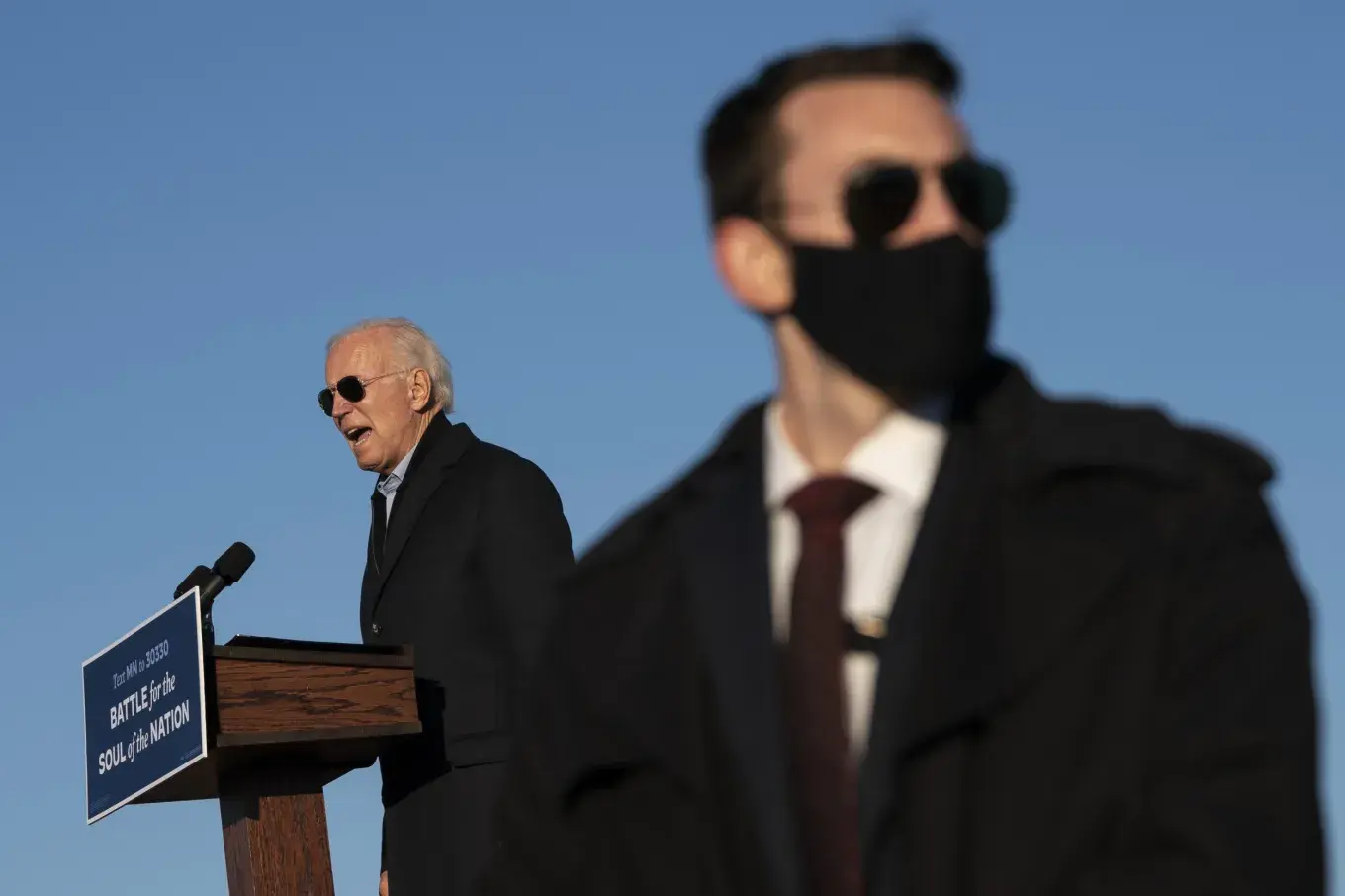 Why Do Secret Service Wear Sunglasses: Unveiling the Mystery