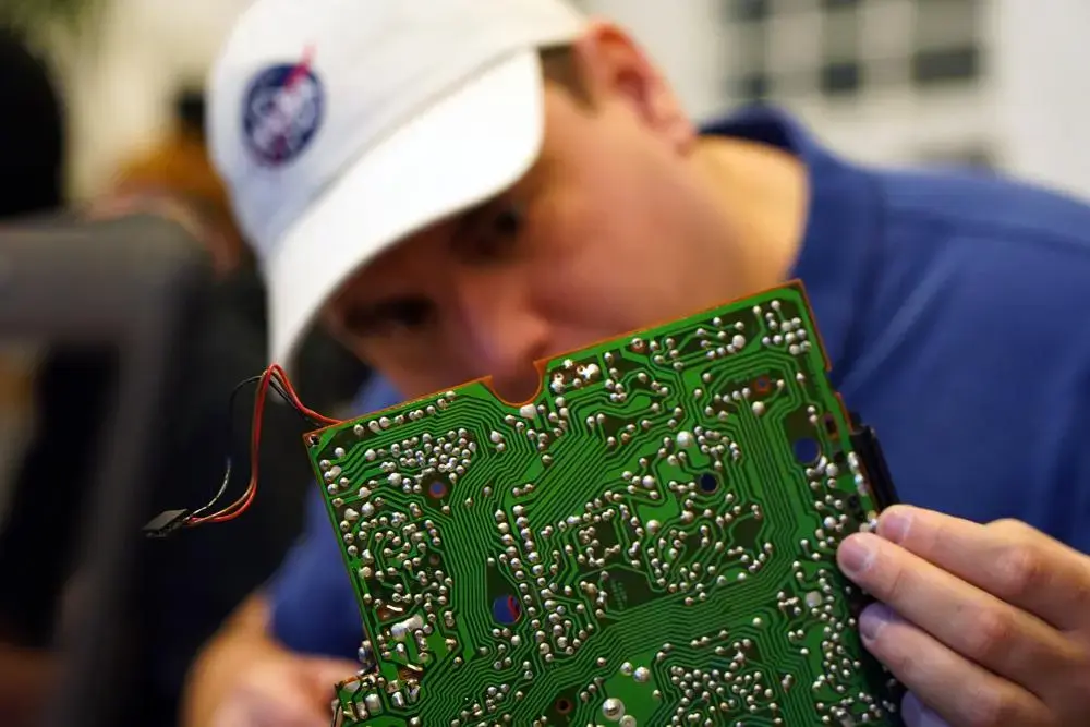 Europeans Push Companies to Allow Personal Repairs for Electronics to Cut Down on Waste