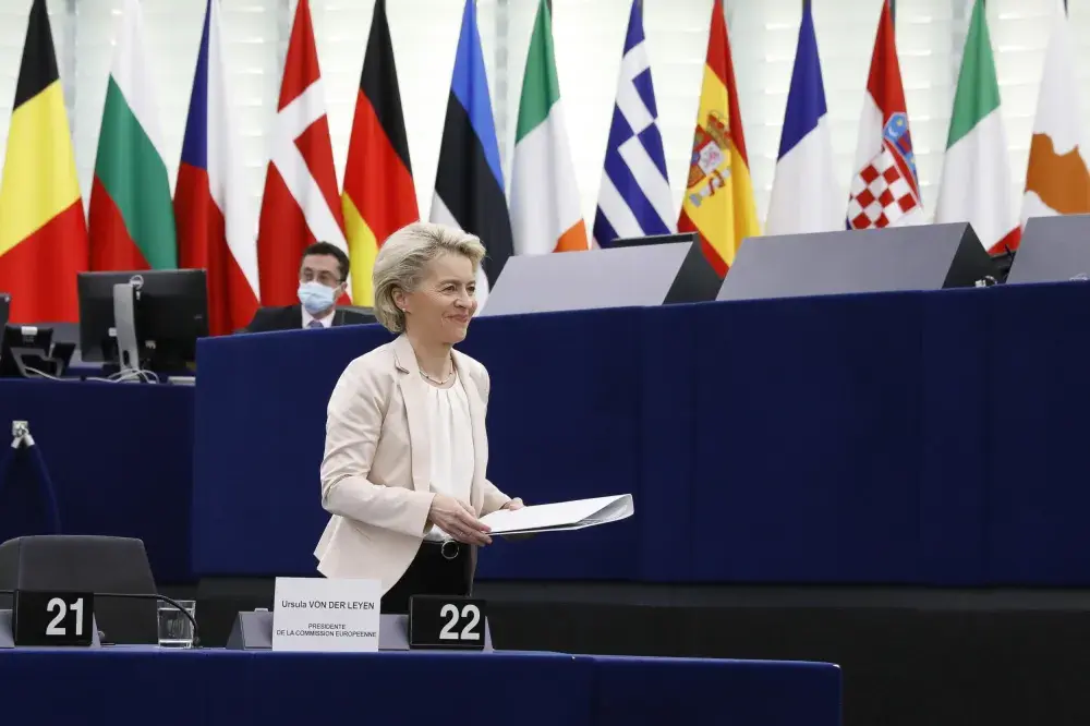 Omicron Expected to Be Dominant Variant in EU by Mid-January, With 66.6 Percent Vaxxed