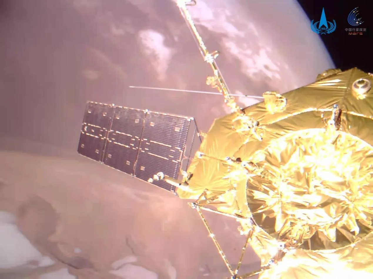 Mars Images China Has Taken So Far as Orbiter Snaps Selfie Above