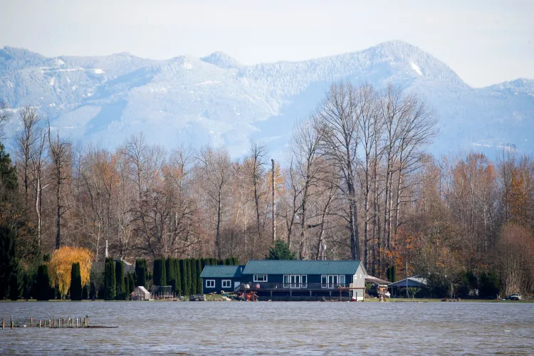 Aerial Video Shows Massive Flooding in Washington State Area - Newsweek