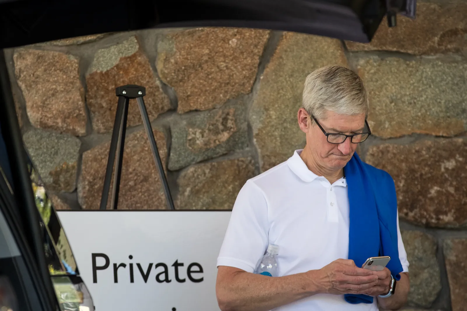Apple Wins Restraining Order Against Woman Claiming to Be Tim Cook’s ...