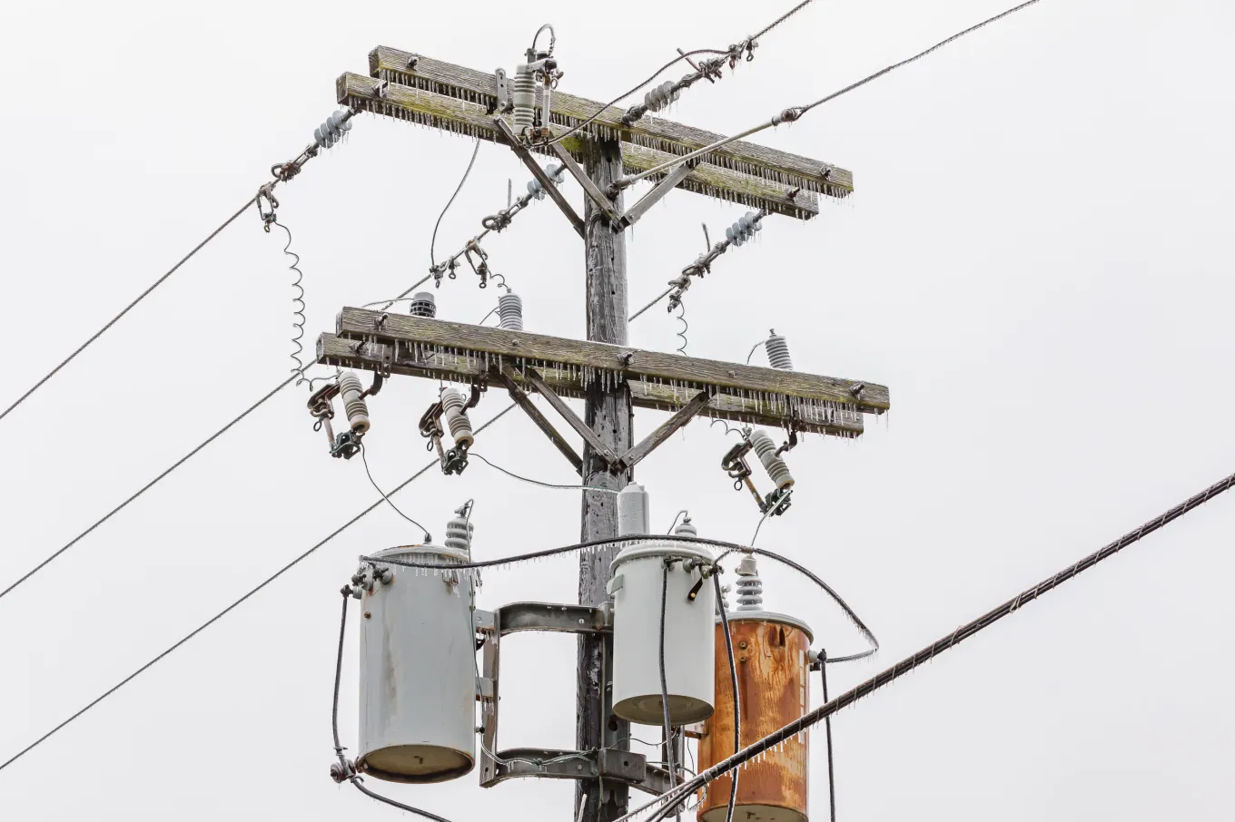 Hundreds of Thousands Without Power in Northeast US - Newsweek