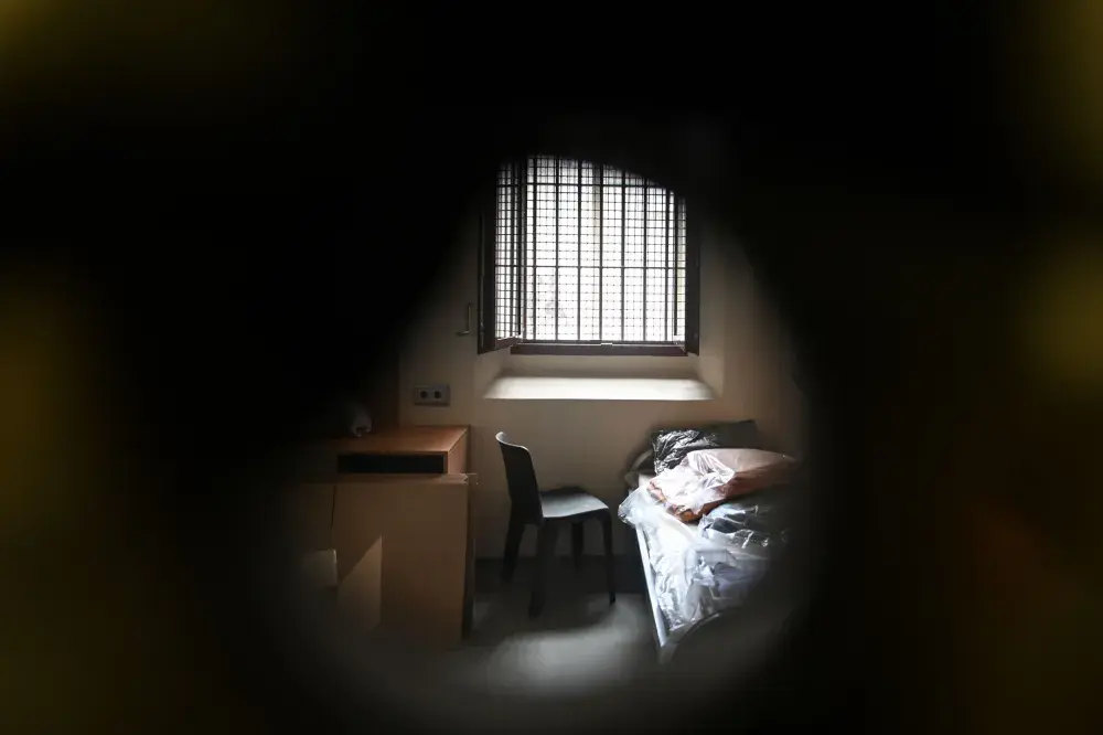 Epstein Associate Brunel Found Dead in Jail After Prince Andrew Settles