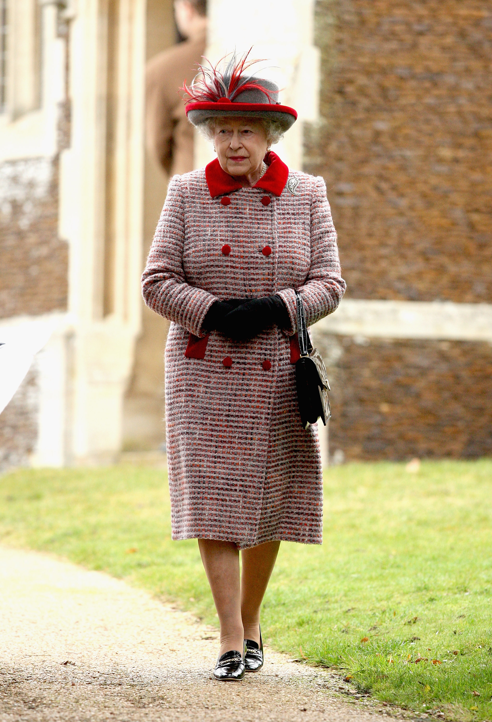 queen elizabeth ii red dress The Queen's iconic Canadian fashion looks, and other standouts