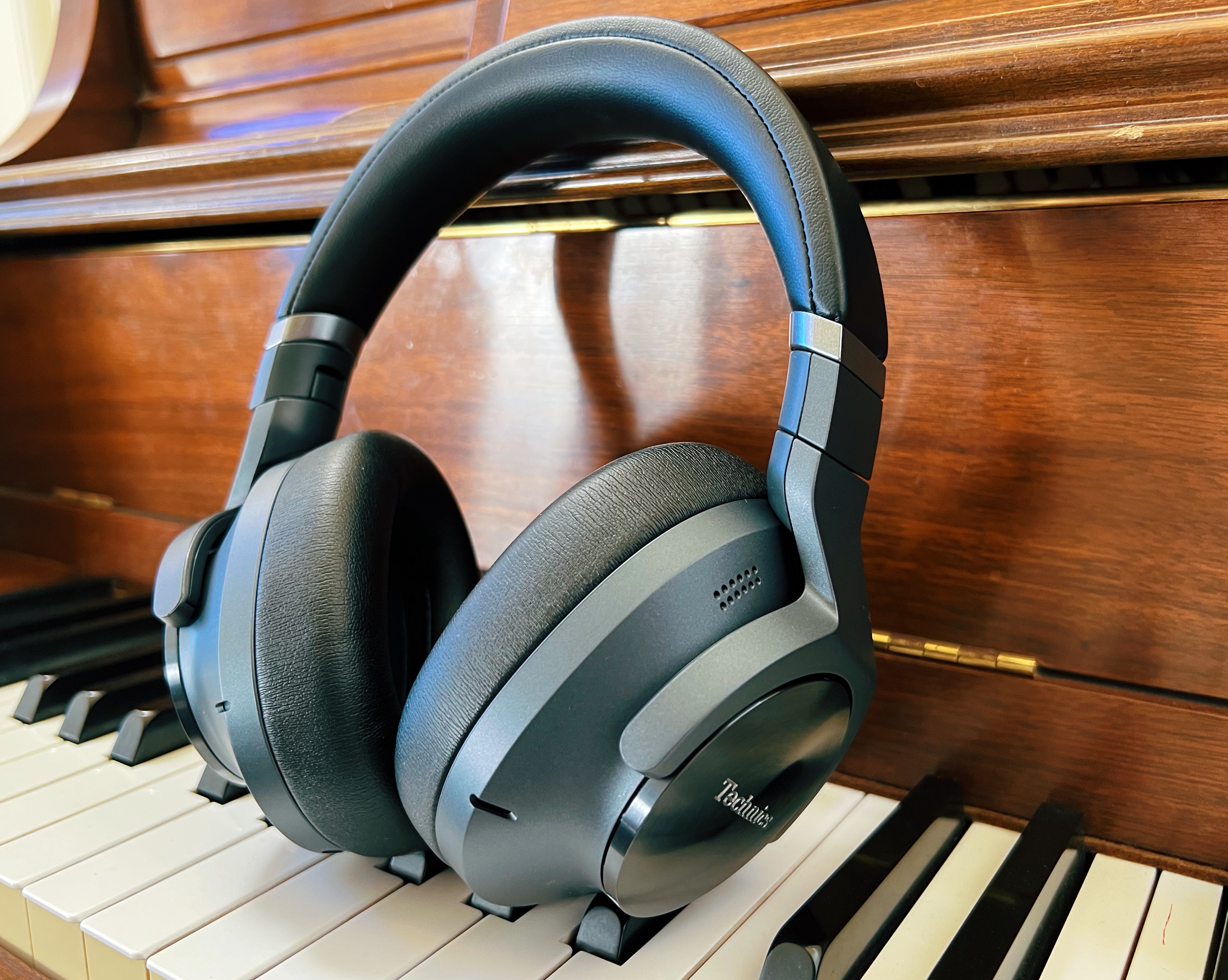 You Need to Hear the Technics EAH-A800 Wireless Headphones to