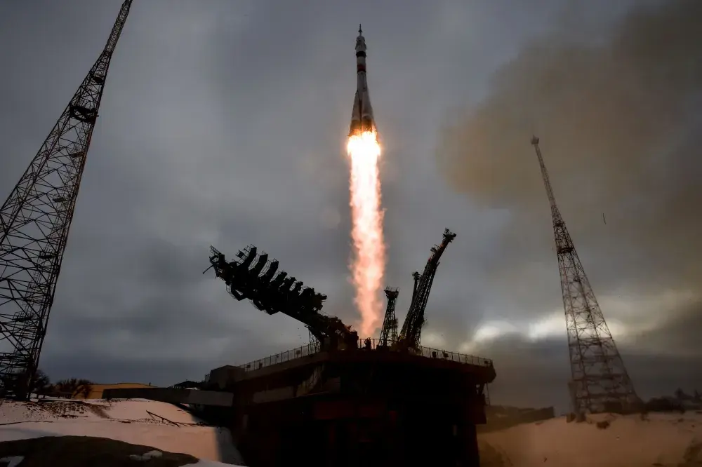 Russia Rejects ‘Crazy’ Claim Cosmonauts Backing Ukraine With Yellow Suits