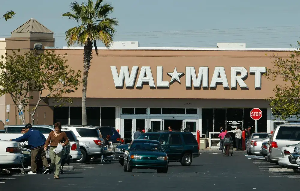 Man Tries to Rape Woman Shopping Inside Florida Walmart—Police