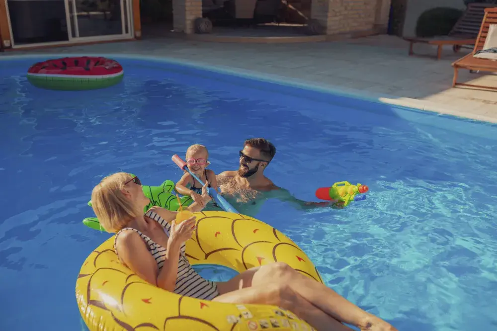 Internet Divided Over Friend Asking To Use Pool When Family Is Out of Town
