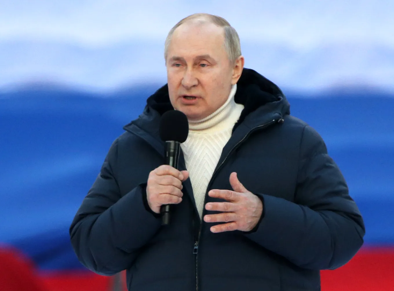 Putin’s Popularity Rises in Russia, Drops Among Americans, Polls Say ...