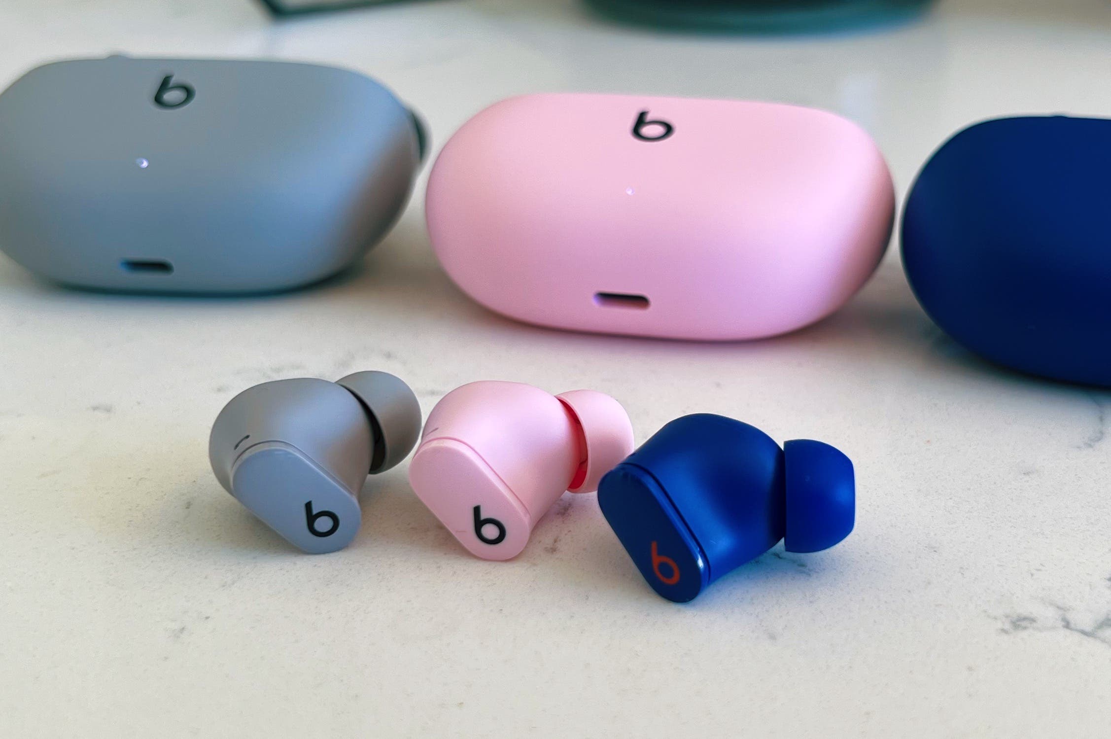 First Look: Beats Studio Buds Colors Moon Gray, Ocean Blu