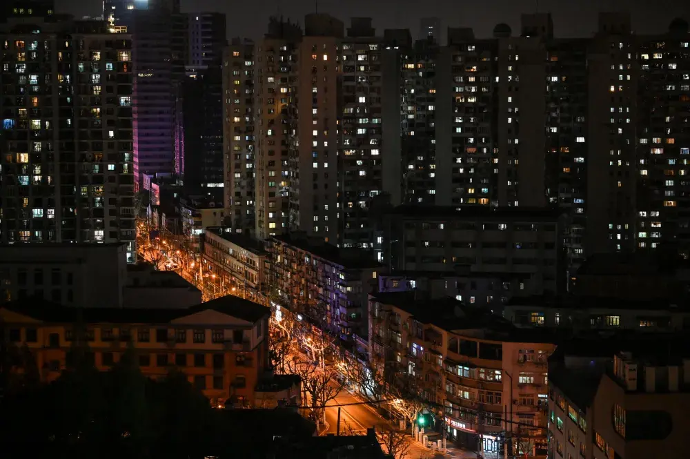 Shanghai Residents Scream From Windows, Get Drone Lockdown Warning: Videos