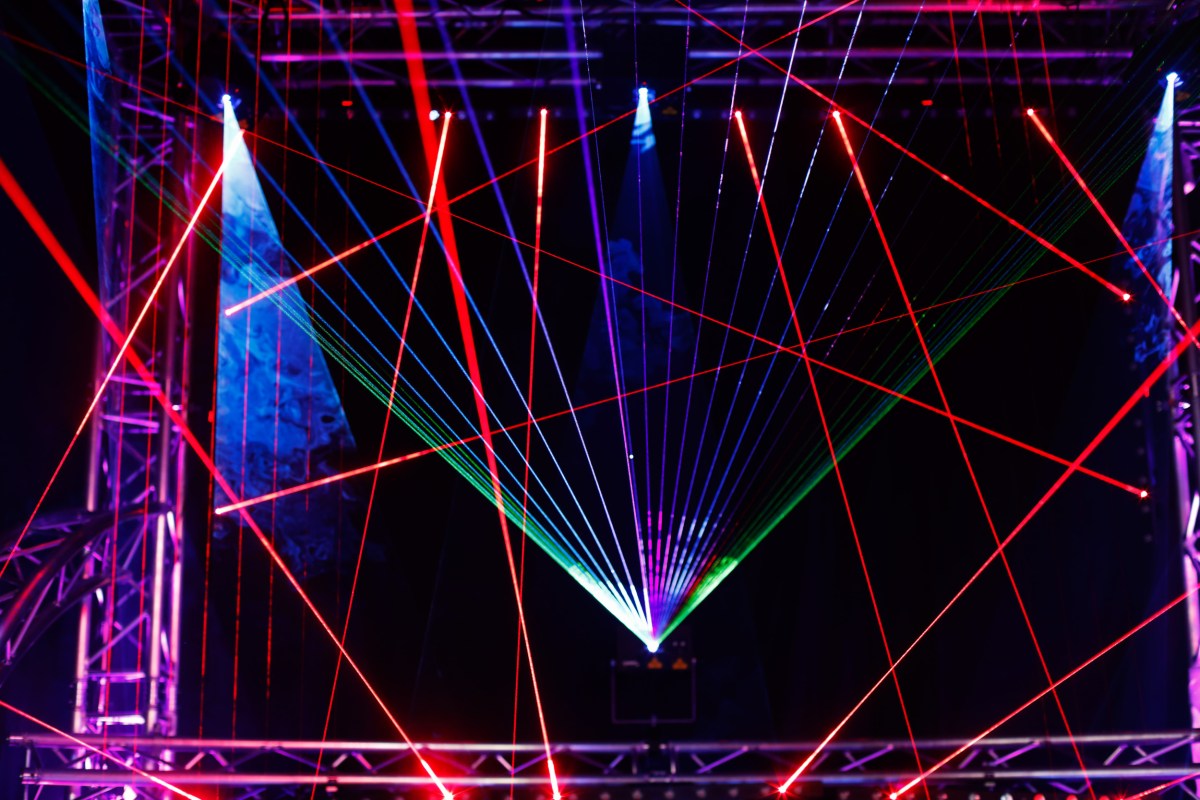 Internet Wowed After School Gym Transforms Into ‘Elementary Rave ...