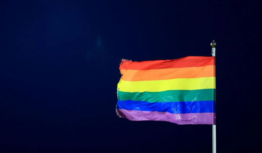 BYU Student Flashes Rainbow Gown at Graduation to Protest Anti-Gay ...