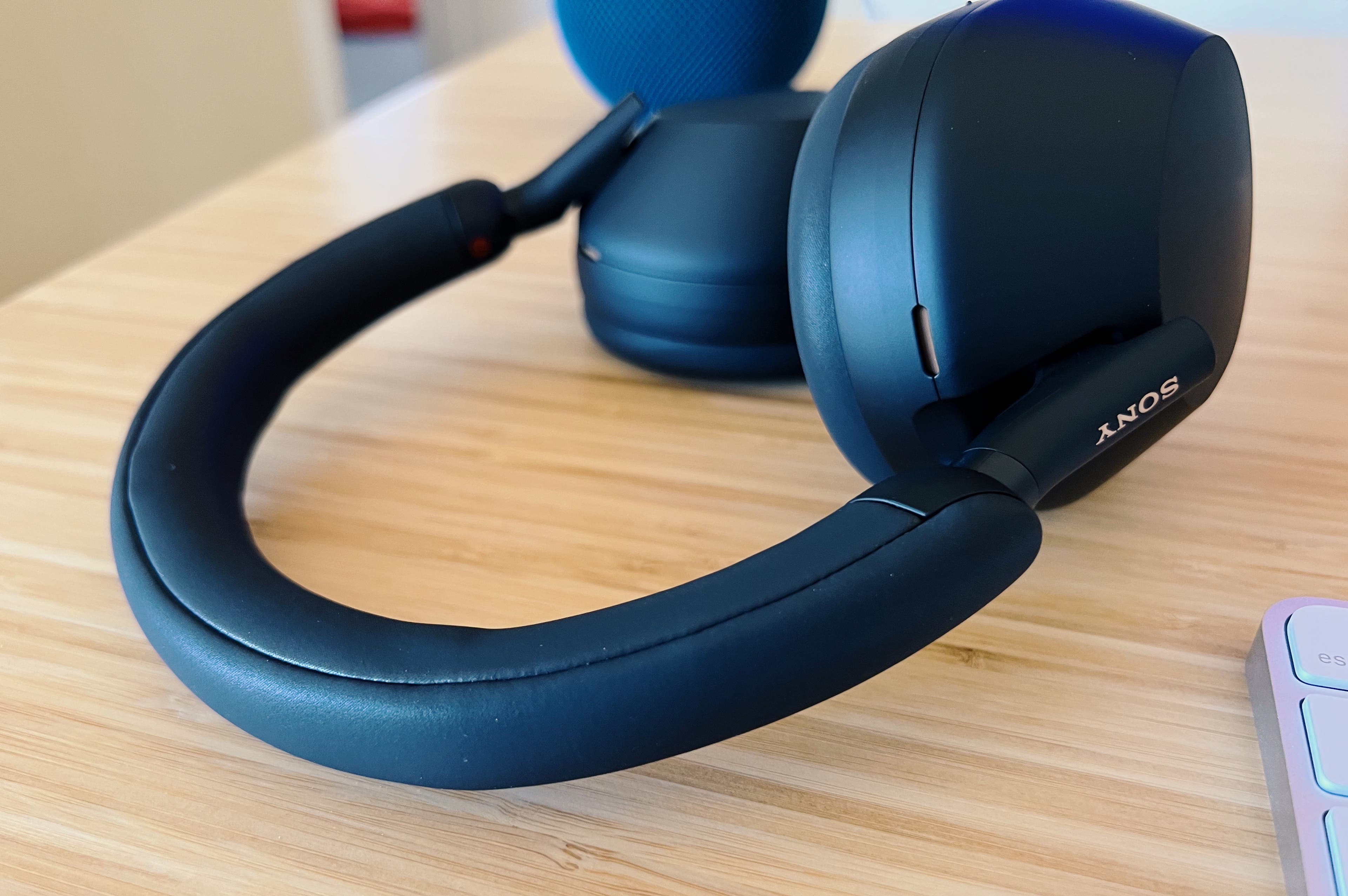 Review: Sony WH-1000XM5 ANC Headphones Set a New Standard