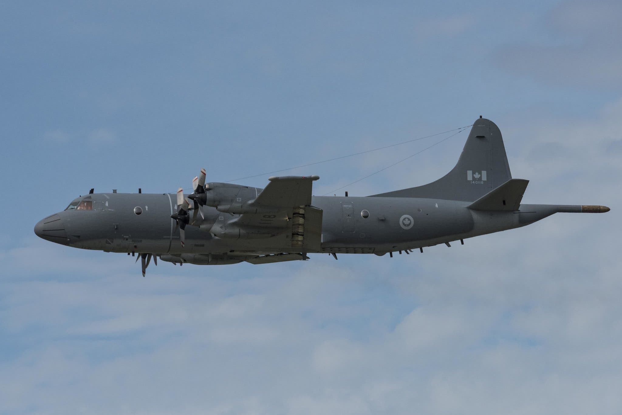 カナダ軍  CANADIAN AIR FORCE TYPE IV カナダ軍 CANADIAN AIR FORCE TYPE IV Canada Refreshes Its
