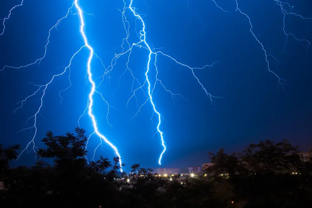 Los Angeles Thunderstorm Videos Show City Hit by Wild Lightning Strikes