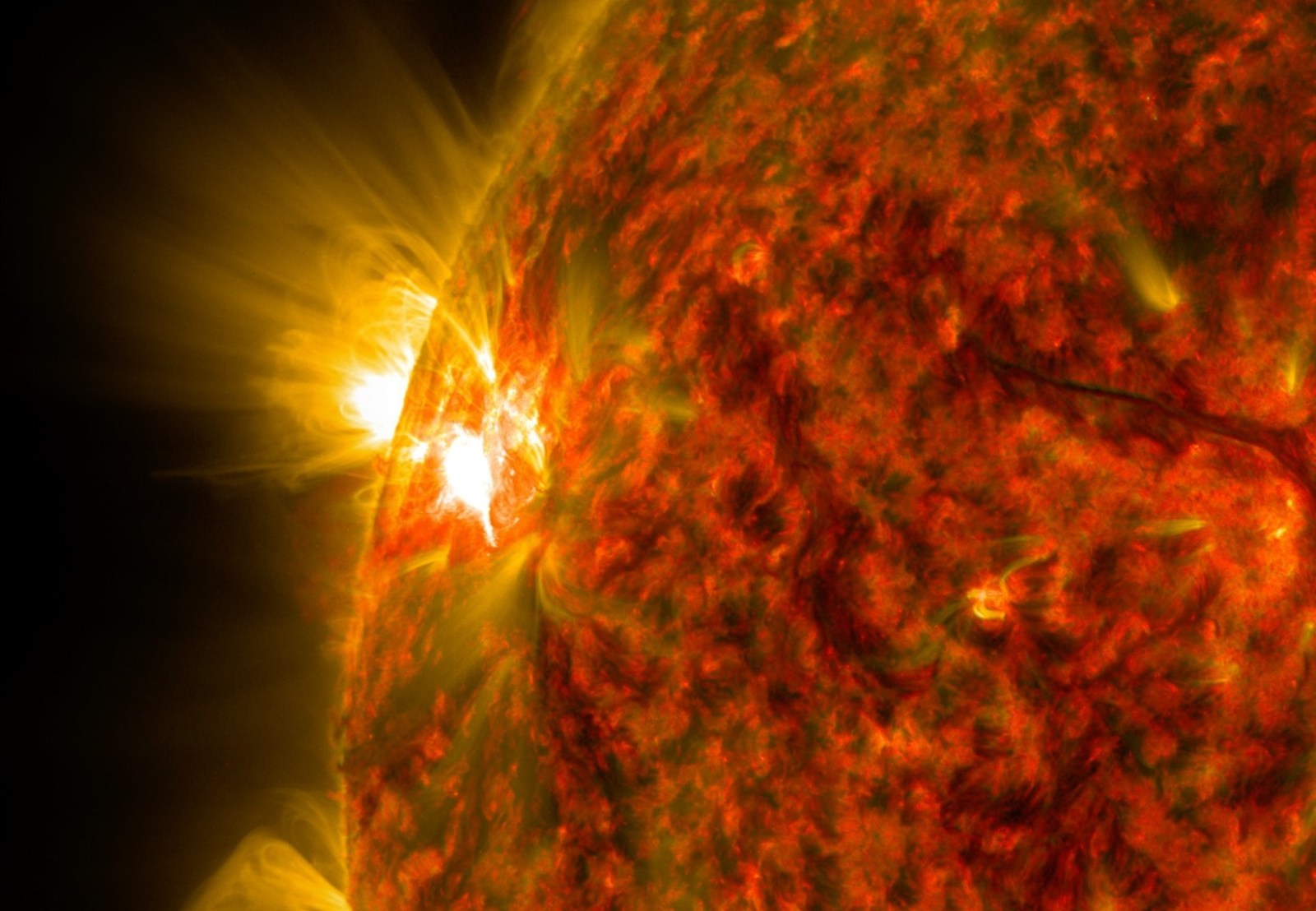 Huge Solar Eruption With Unknown Origin Could Be Flying Towards Earth - Newsweek