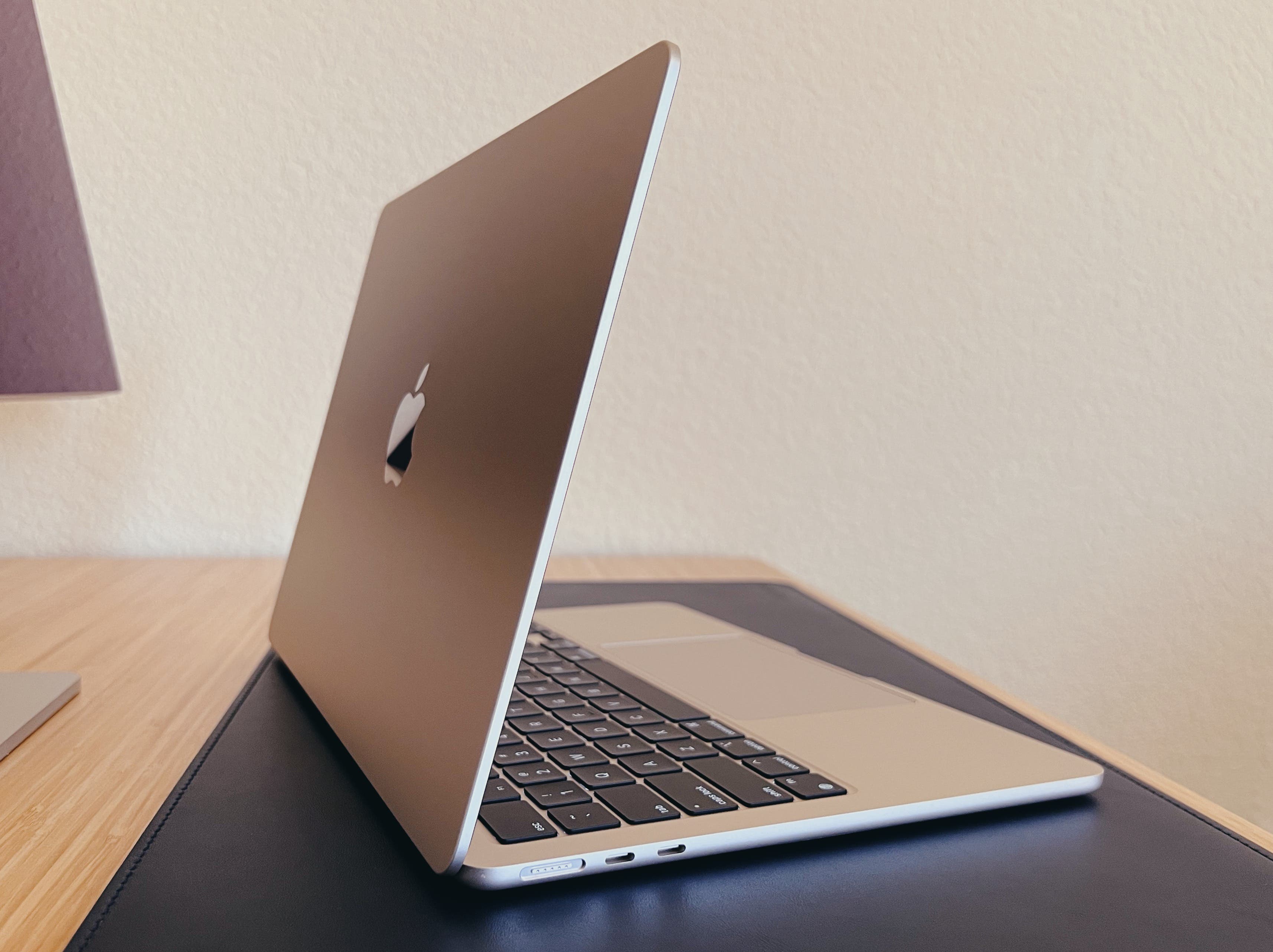 MacBook本体 YH Mac BookAir M2 2020 All-new MacBook Air with M2 available to order starting