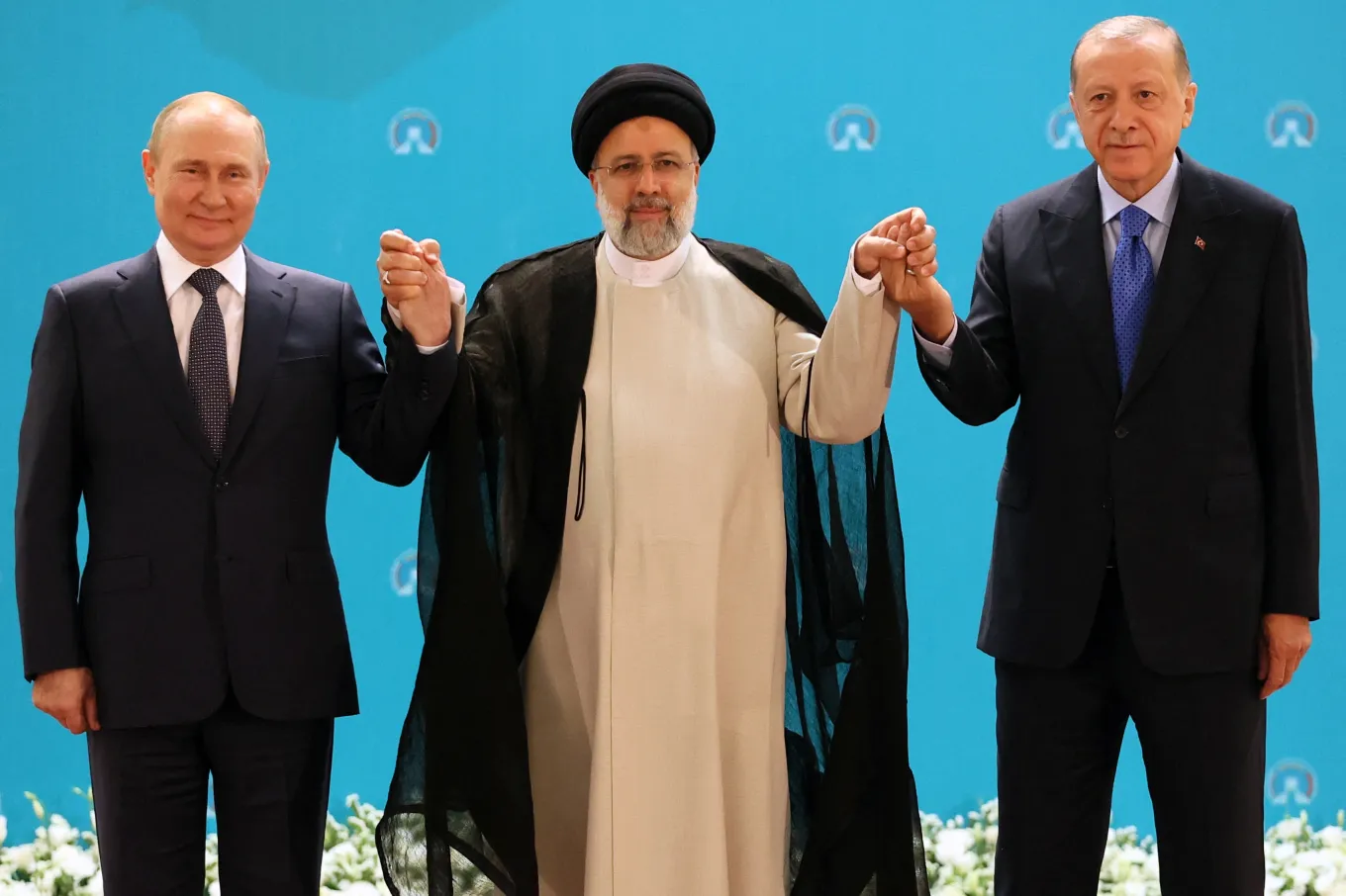 Putin Building Anti-West Global Alliance as He Tries to Reshape World ...
