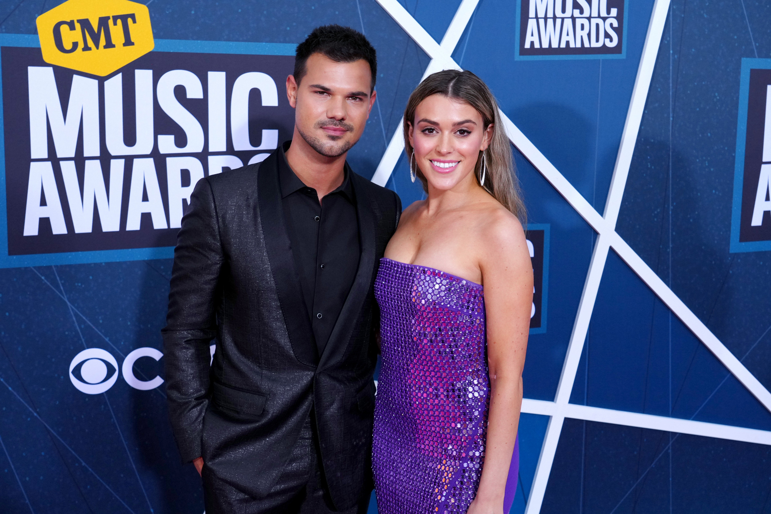 Taylor Lautner Makes Huge Announcement With Wife Taylor Lautner