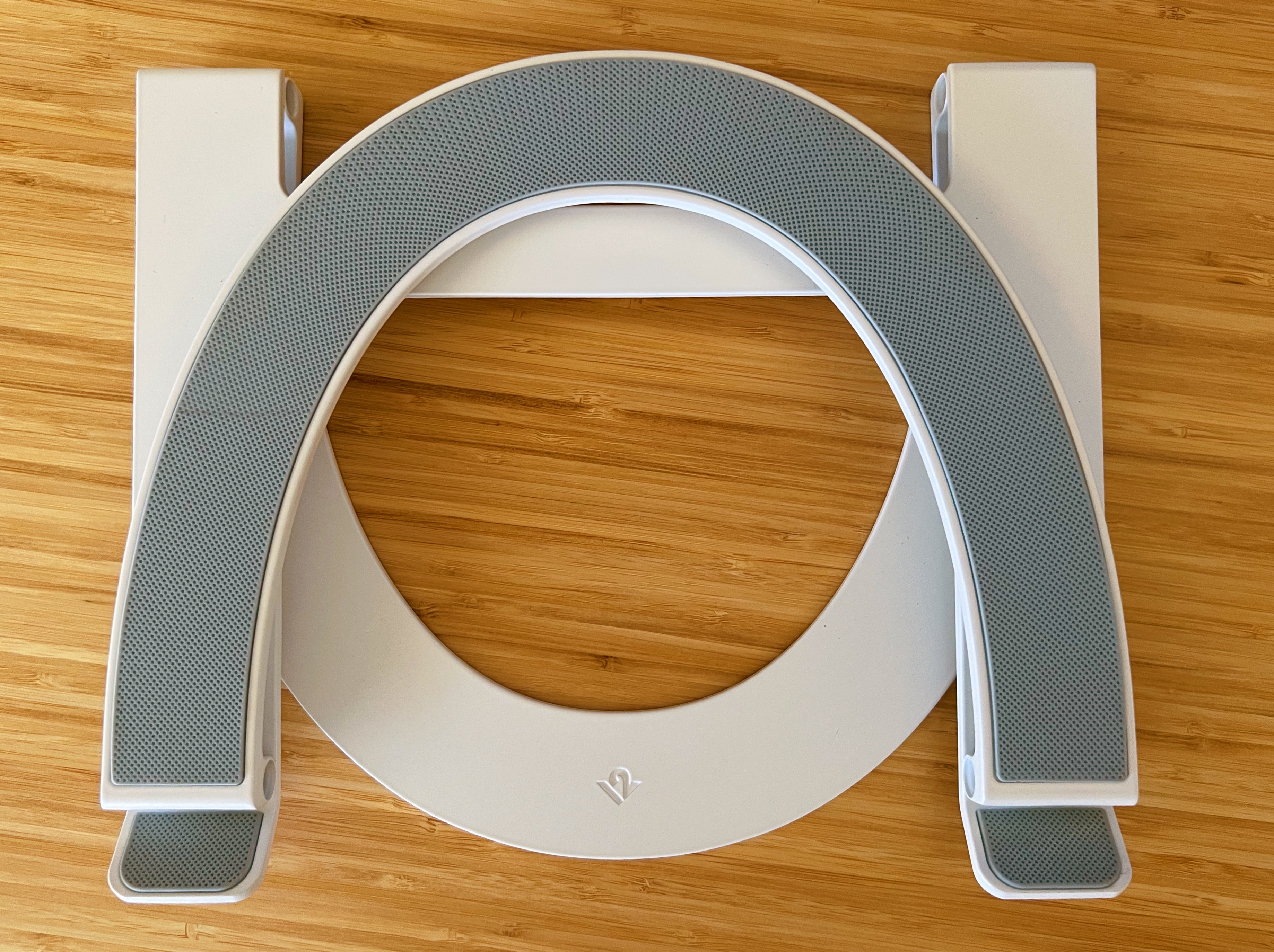 Twelve South Curve Flex Review: A Foldable Take on Iconic Laptop