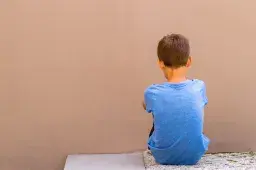 Mom Defended for Refusing to Match Family’s ‘Punishing’ Parenting Style