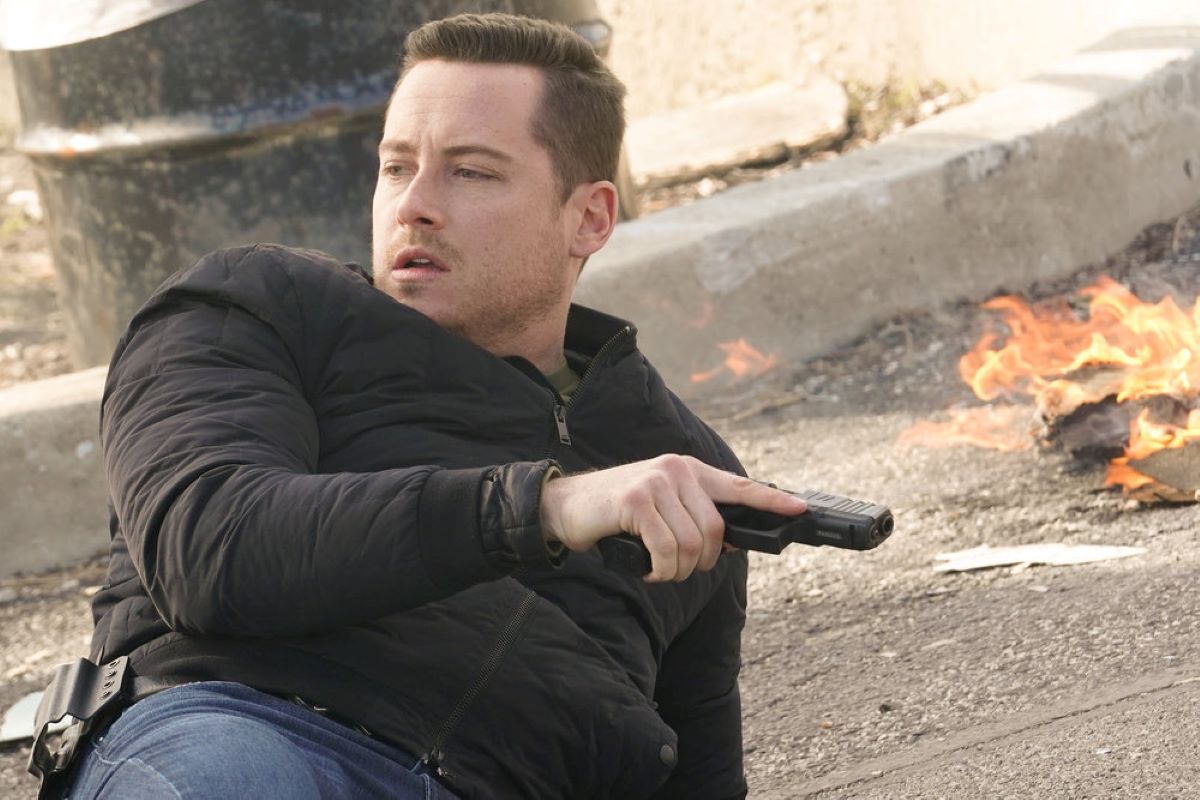 Watch The Promo For The 'Chicago P.D.' Season 9 Finale