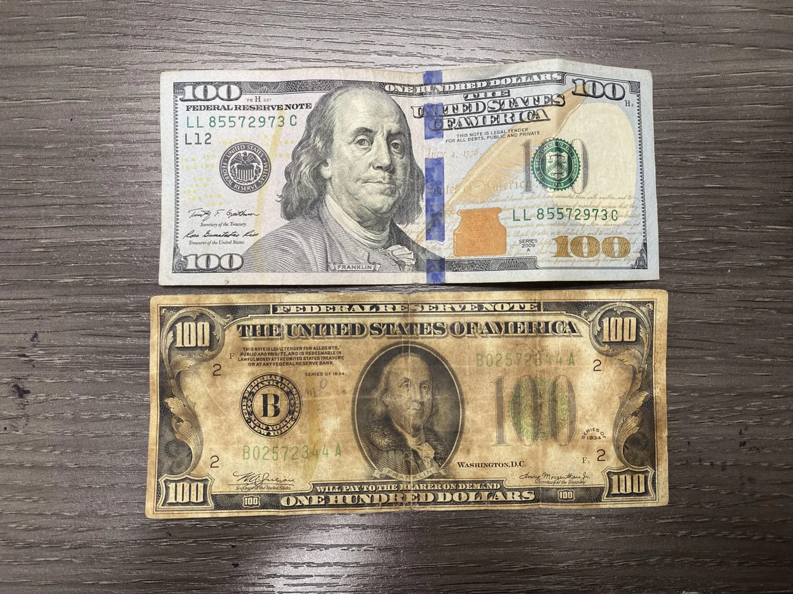 Worker in Shock as Customer Pays With Almost Century-Old $100 Bill -  Newsweek