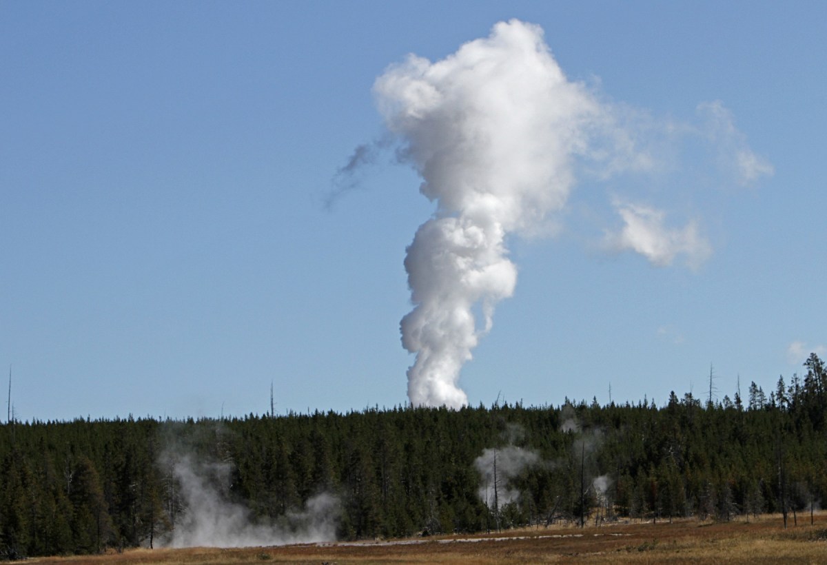 Yellowstone's Giant Steamboat Geyser Is Going Quiet