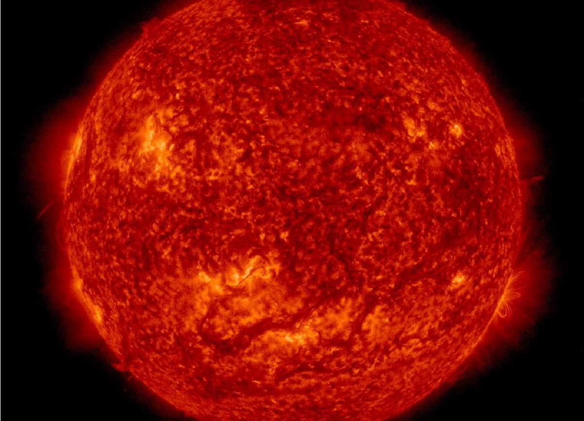 Sunspot Turning Towards Earth Is so Big It's Changing How the Sun