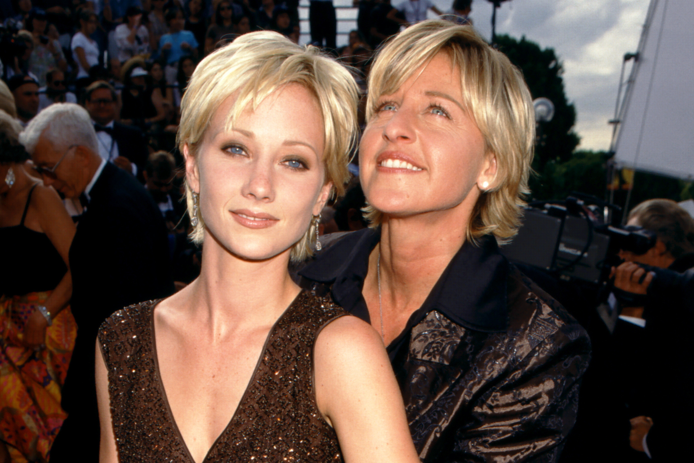 Anne Heche Details 'Odd' Ellen DeGeneres Romance in Posthumous Book -  Newsweek