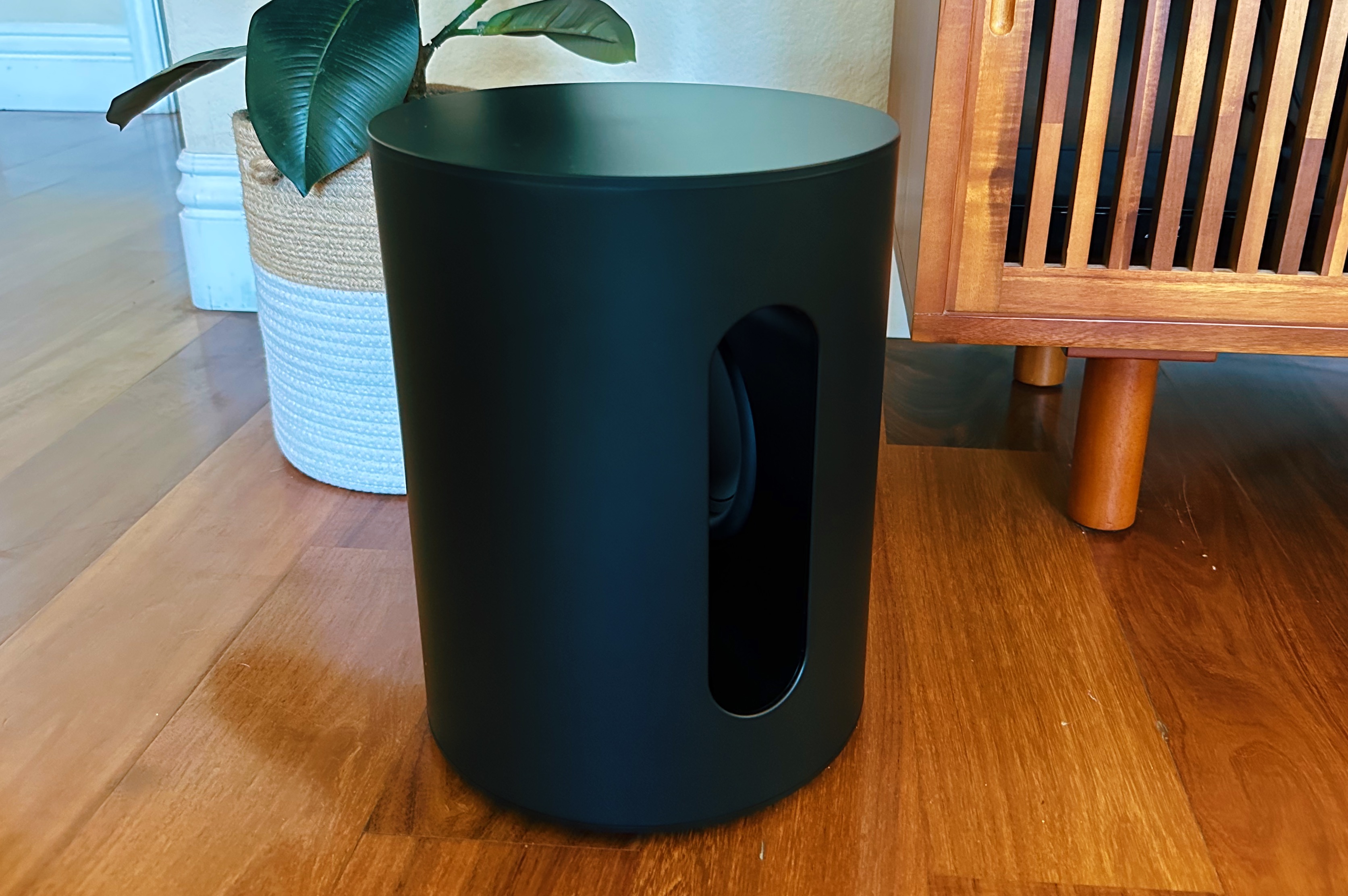 Sonos Sub Mini Review: A Cheaper Subwoofer for Its Other Wireless