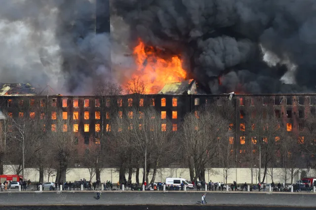 Huge Fire at Russian Steel Plant Owned by Putin Ally Abramovich—Video