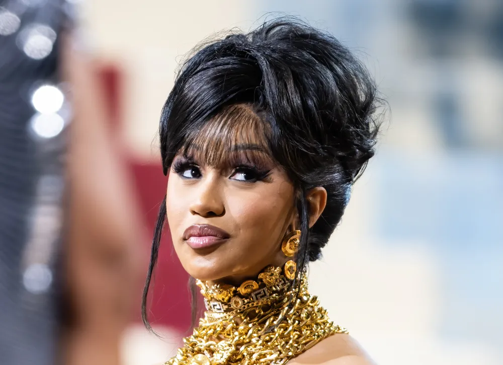 Cardi B and Akbar V Feud on Twitter: Insults and an Alleged Sex Tape