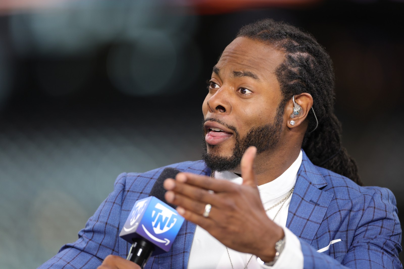 Cowboys WR Star Fires Back at Richard Sherman After Commentator’s “Disrespectful” Remarks Following Loss to Lions in Week 14