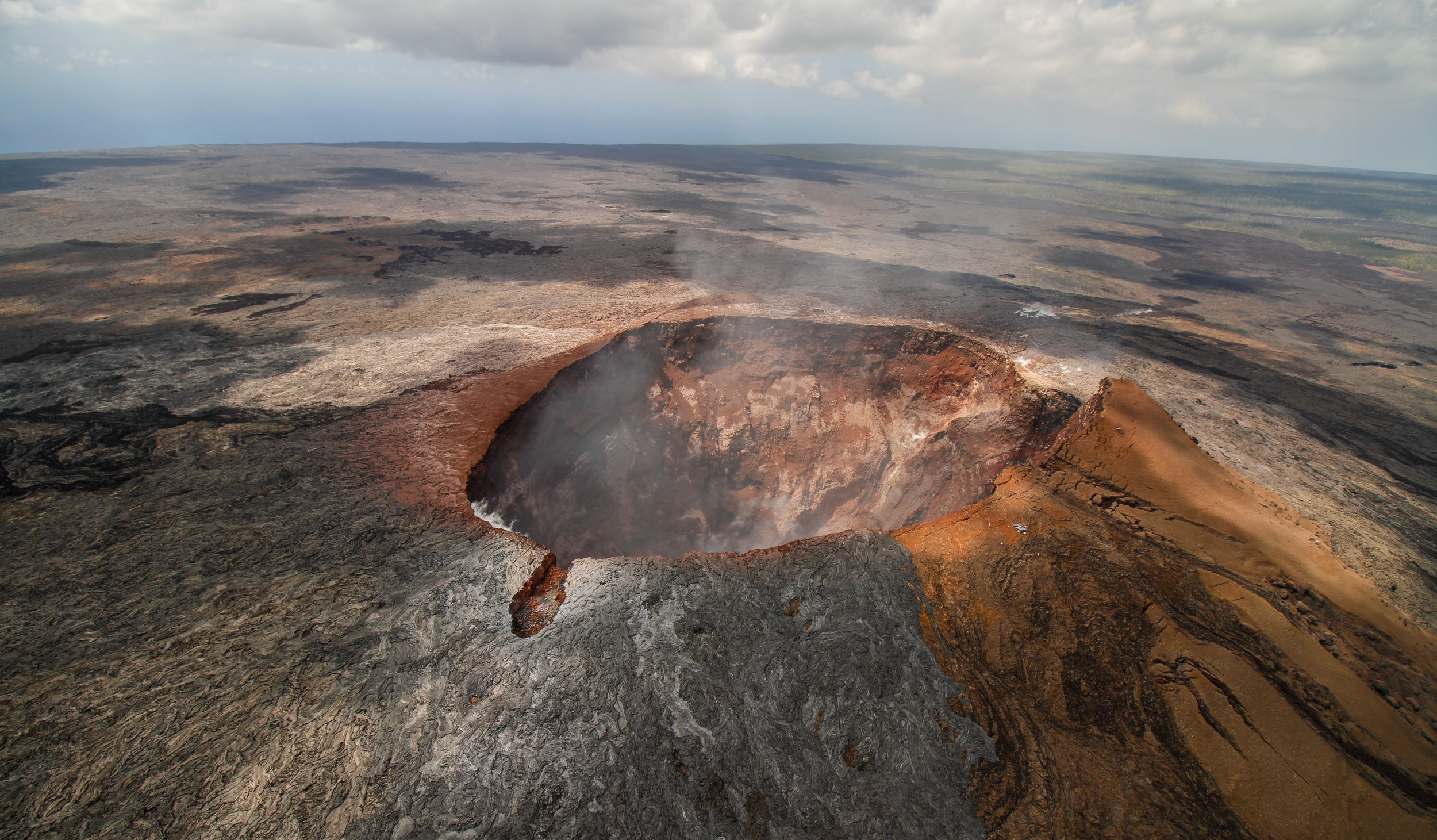 Mauna Loa Summit Closed With 65 Earthquakes Hitting Volcano in One