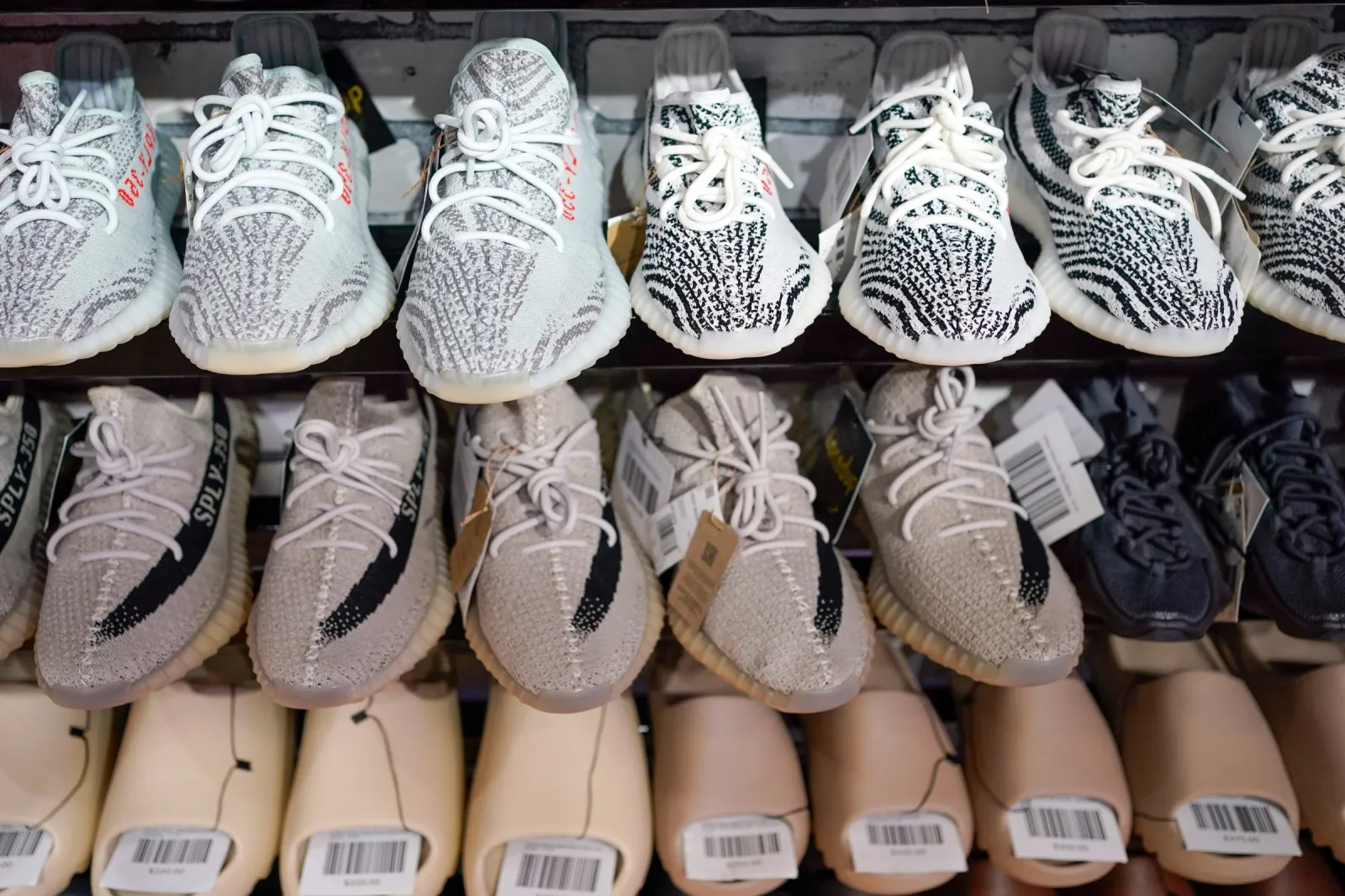 adidas gazelle silver green womens Yeezy 500 main image 0
