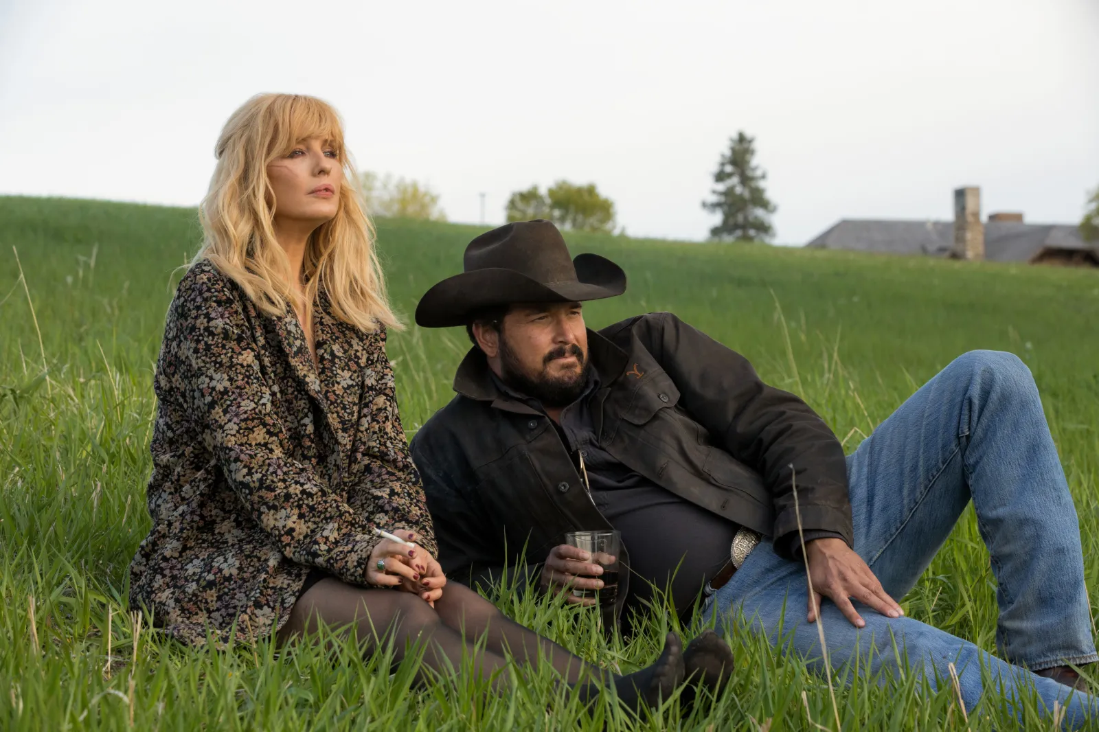 Yellowstone' Actress Worried Fans 'Want To Meet Beth, Not Kelly Reilly' -  Newsweek